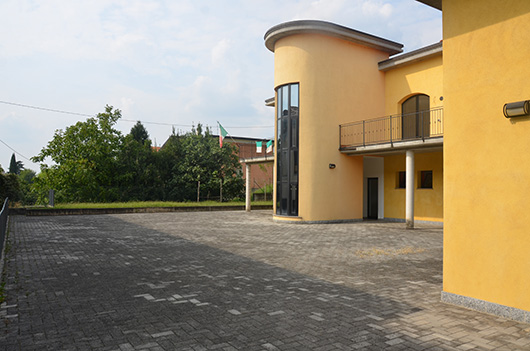 Cortile esterno dell'accademia musicale di Grumello del Monte