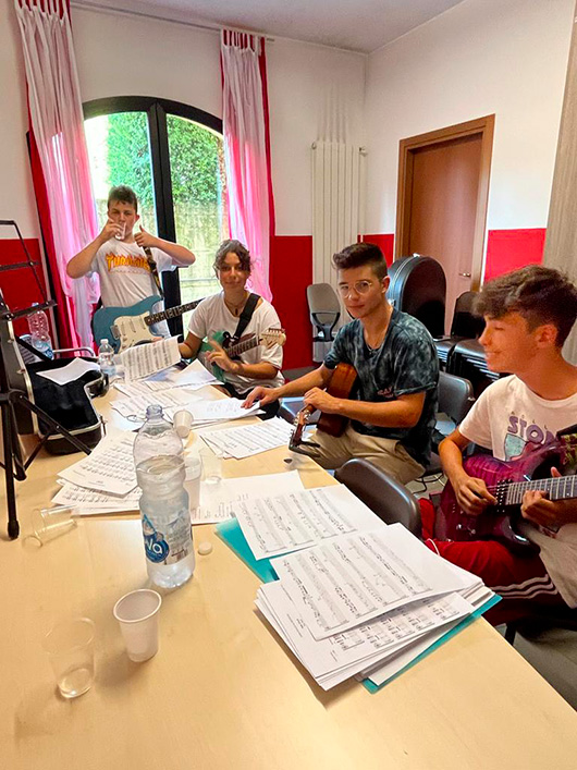 Studio di Musica d'Insieme fra Chitarre