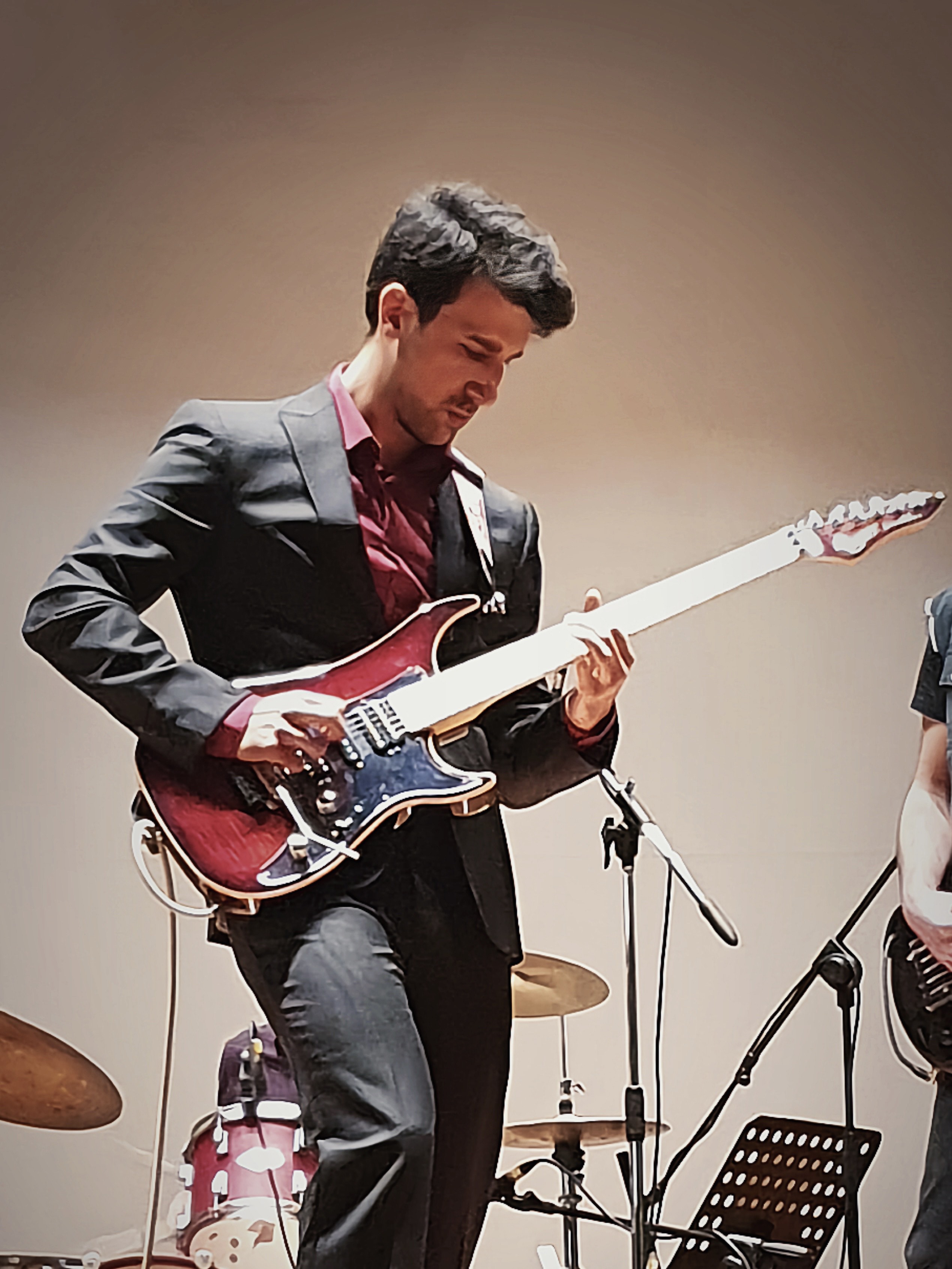 Emanuele Baldelli suona la Chitarra Elettrica